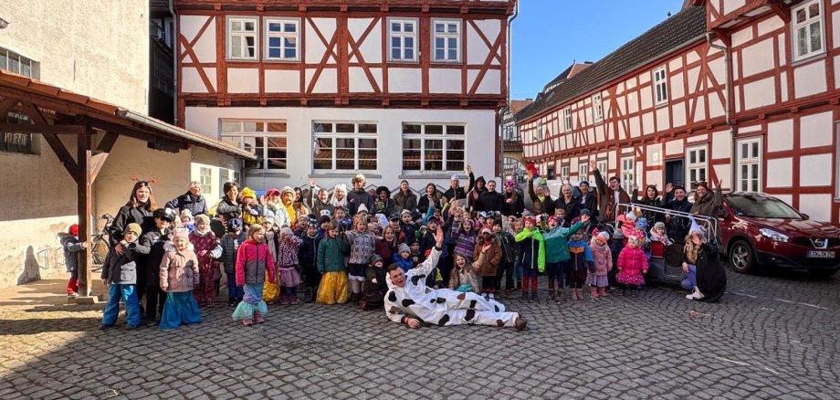 Bürgermeister Wilhelm Gebhard legte sich beim letzten Mal vor die Kinder 